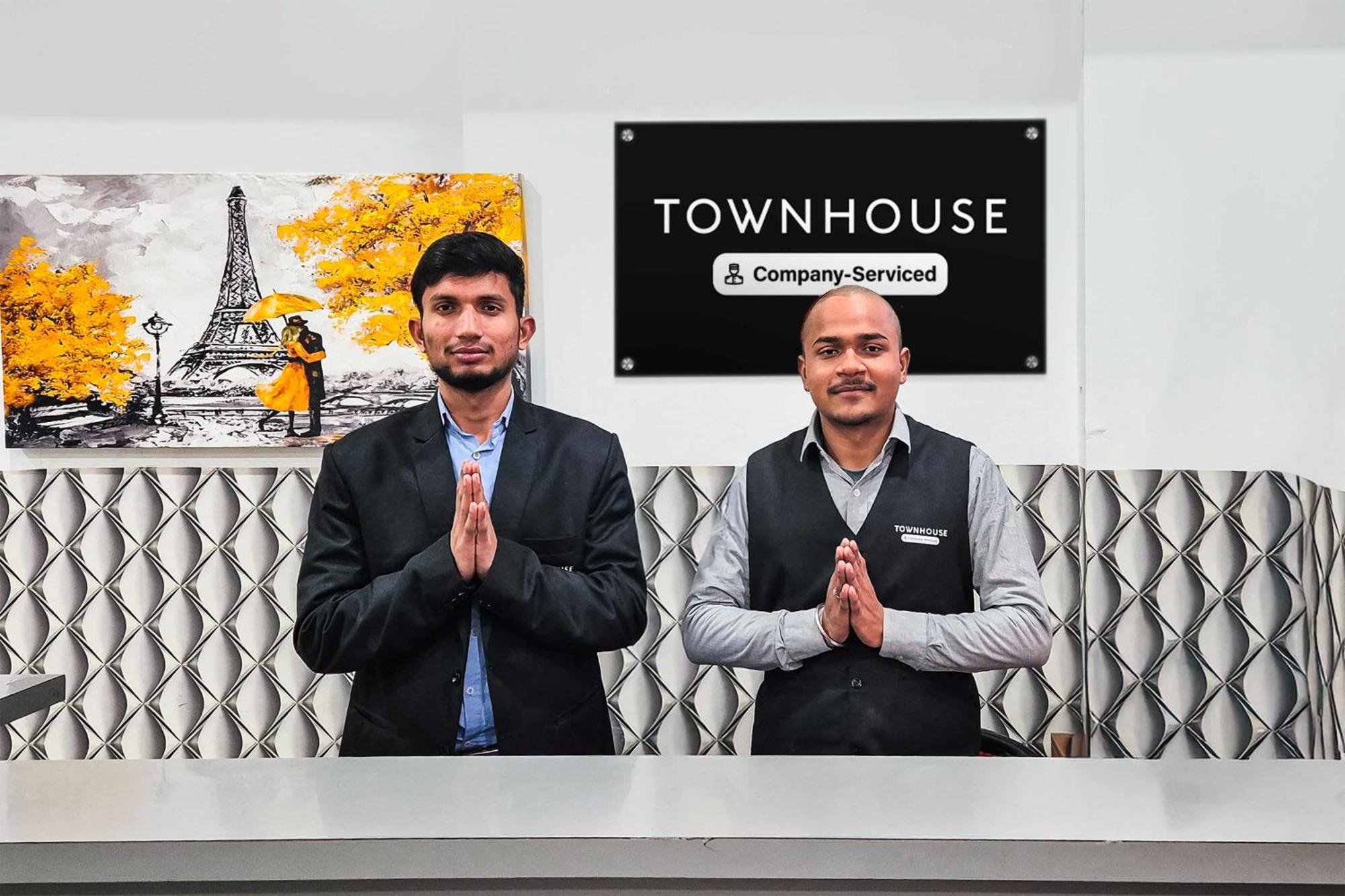 Super Townhouse Sector 69 Gurgaon Otel Dış mekan fotoğraf