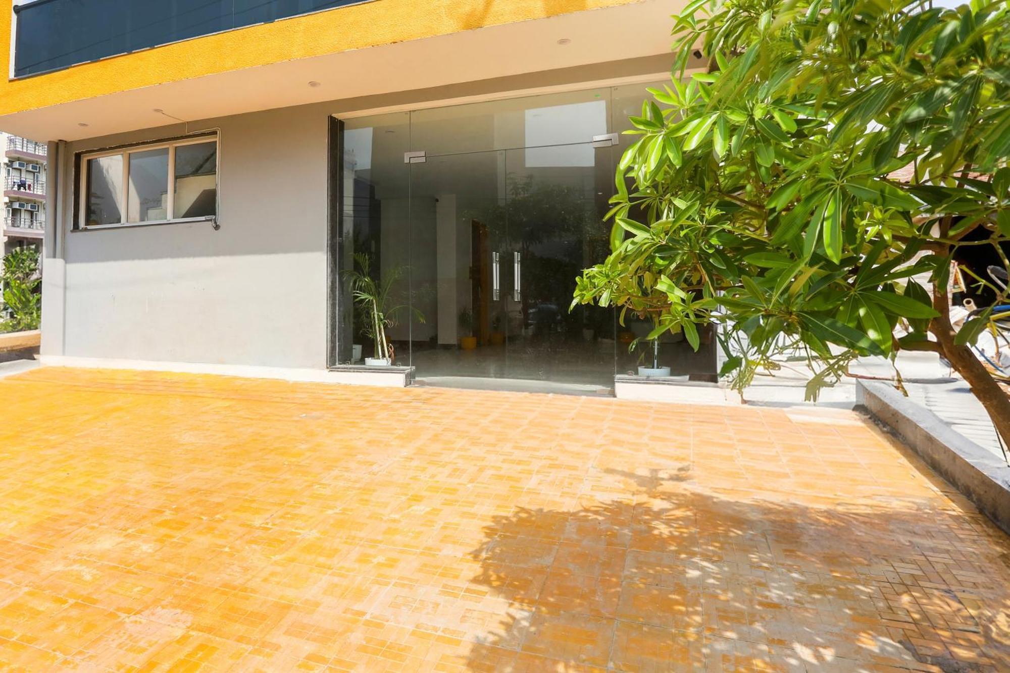 Super Townhouse Sector 69 Gurgaon Otel Dış mekan fotoğraf
