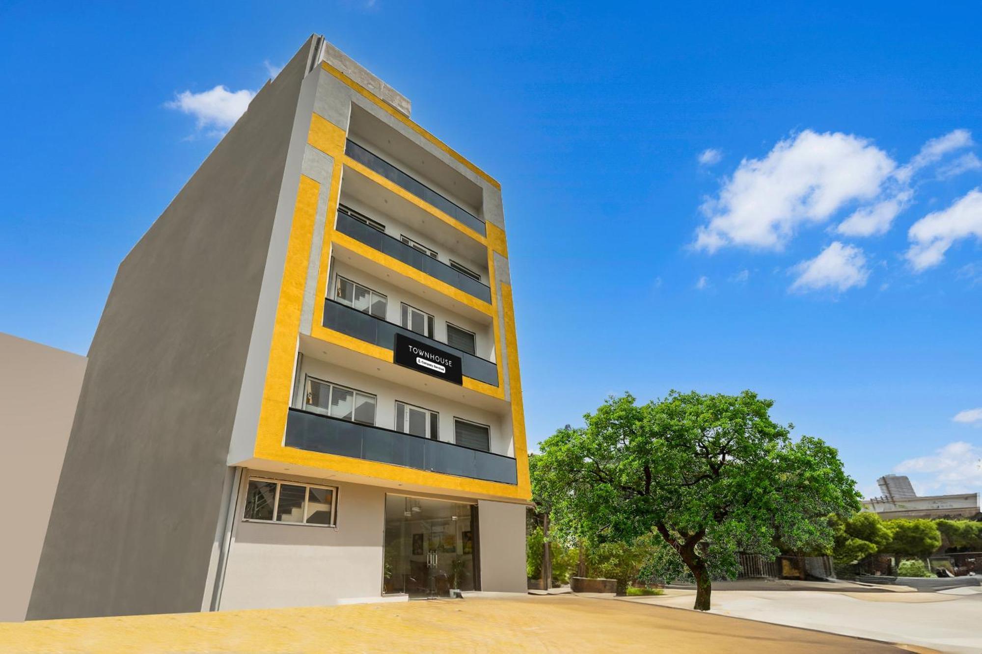 Super Townhouse Sector 69 Gurgaon Otel Dış mekan fotoğraf