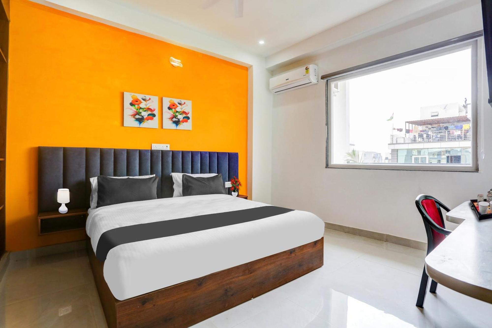 Super Townhouse Sector 69 Gurgaon Otel Dış mekan fotoğraf