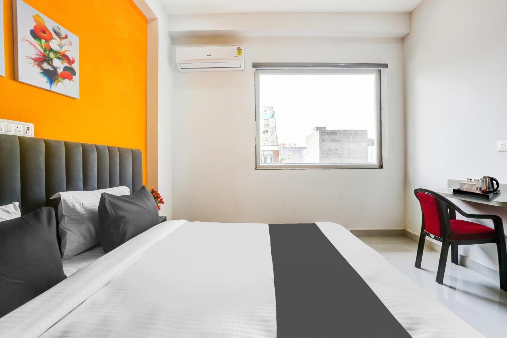 Super Townhouse Sector 69 Gurgaon Otel Dış mekan fotoğraf