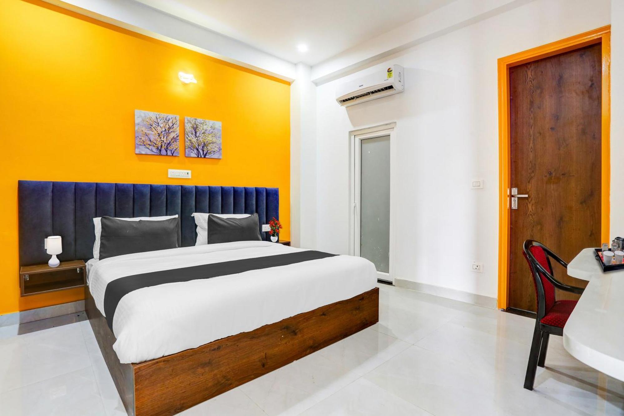 Super Townhouse Sector 69 Gurgaon Otel Dış mekan fotoğraf